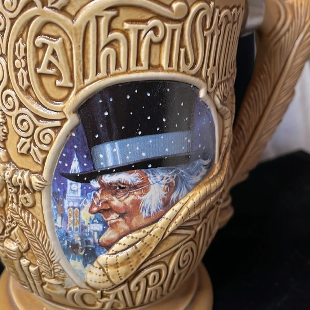 Avon Vintage -1996- “A Christmas Carol Stein” handcrafted in Brazil #52698